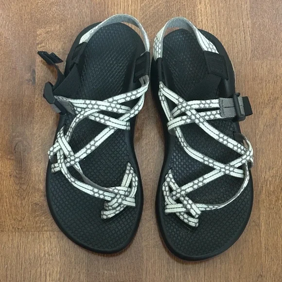 Chacos Grey and White Women's Sandals Size 7 - Picture 3 of 13